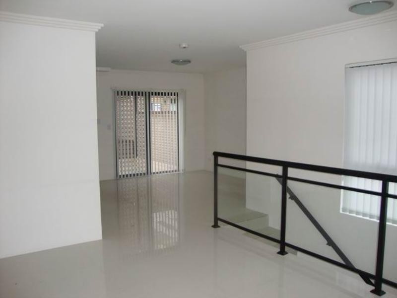 4/13-17 Durbar Ave, Kirrawee NSW 2232