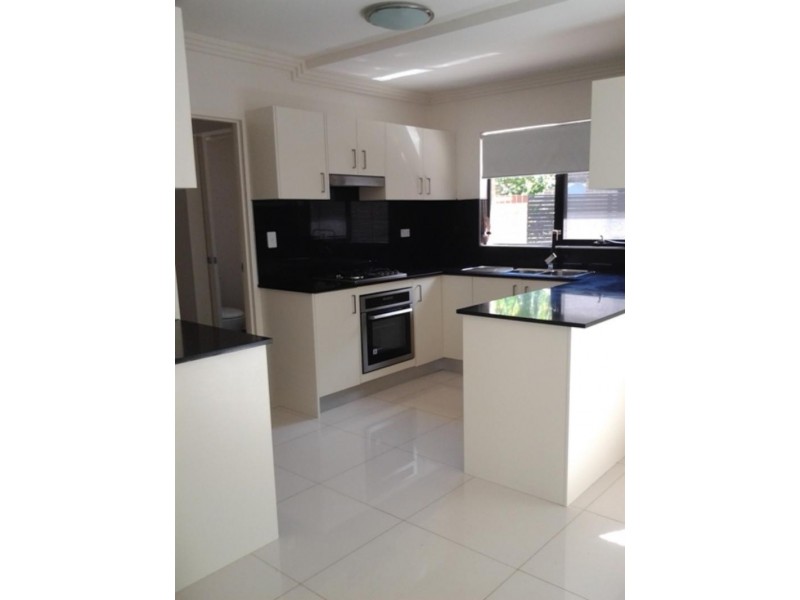 4/13-17 Durbar Ave, Kirrawee NSW 2232