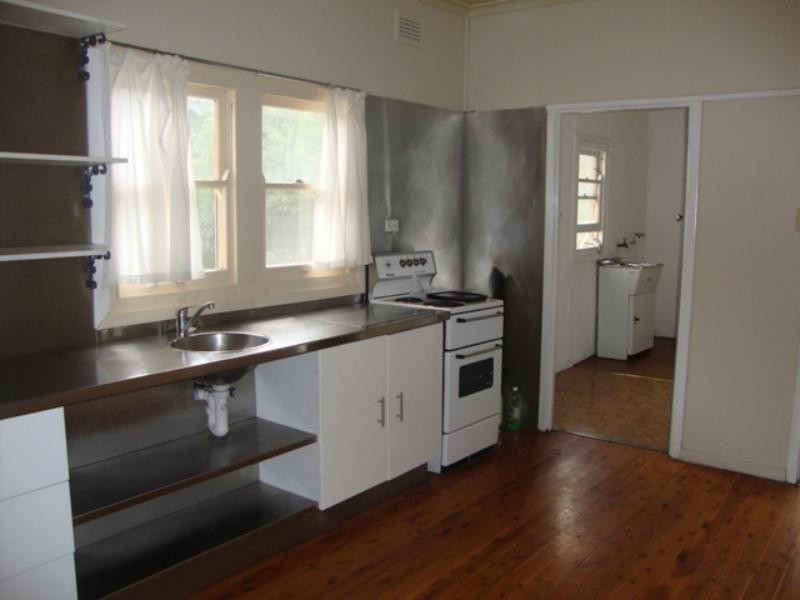 23 Kenneth Ave, Kirrawee NSW 2232