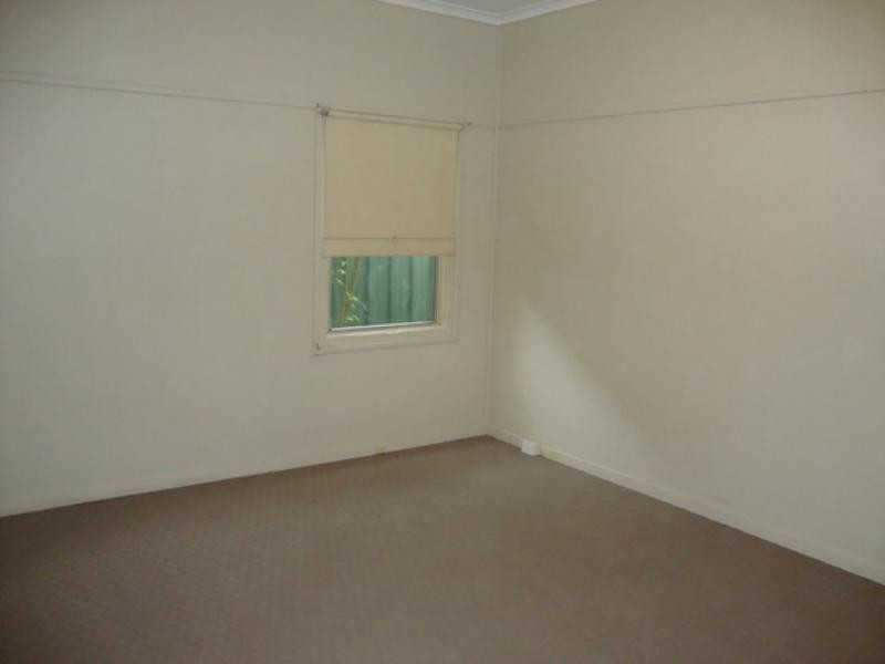 23 Kenneth Ave, Kirrawee NSW 2232