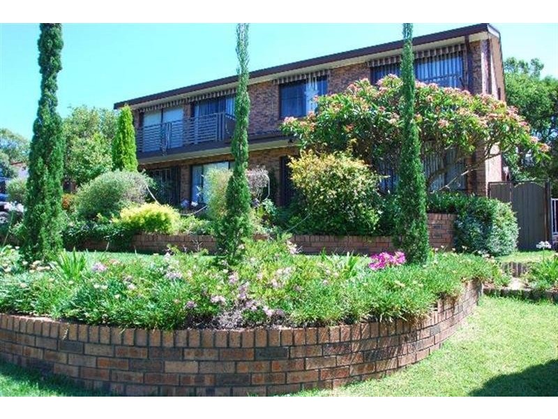 2 Burrawang Pl, Alfords Point NSW 2234