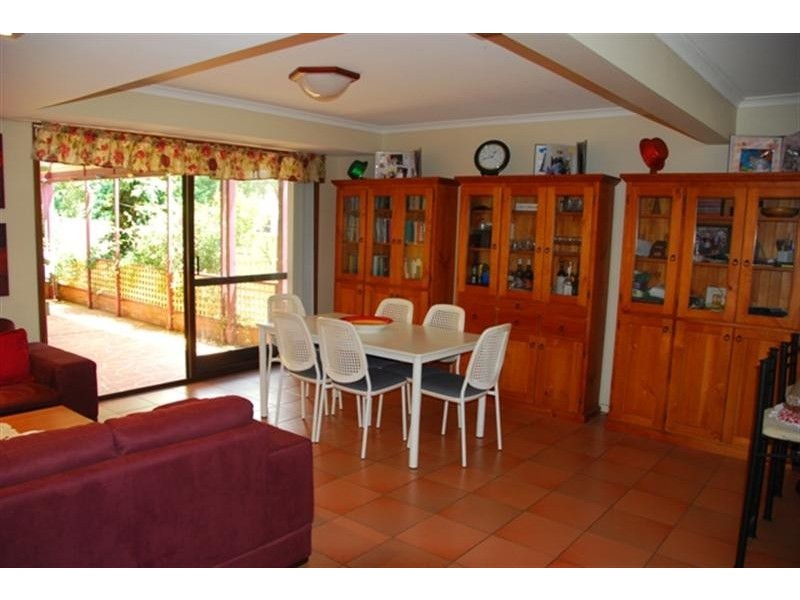 2 Burrawang Pl, Alfords Point NSW 2234