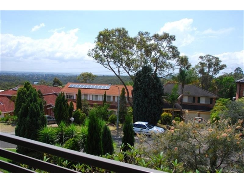 2 Burrawang Pl, Alfords Point NSW 2234