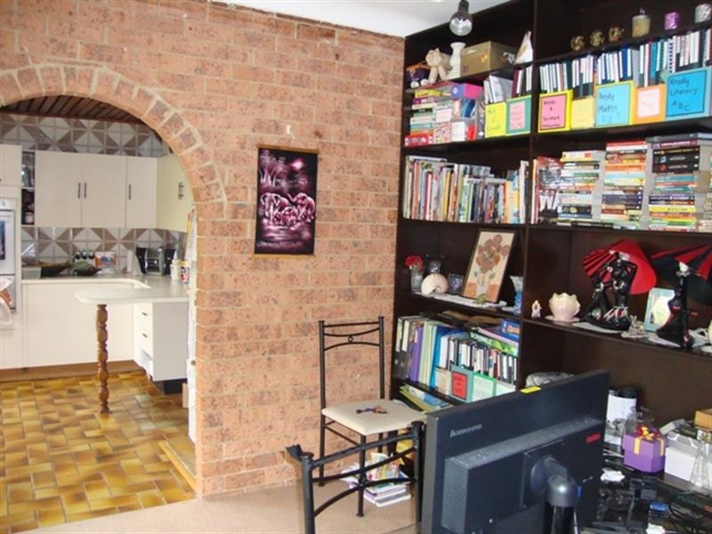 5 Minerva Pl, Kirrawee NSW 2232