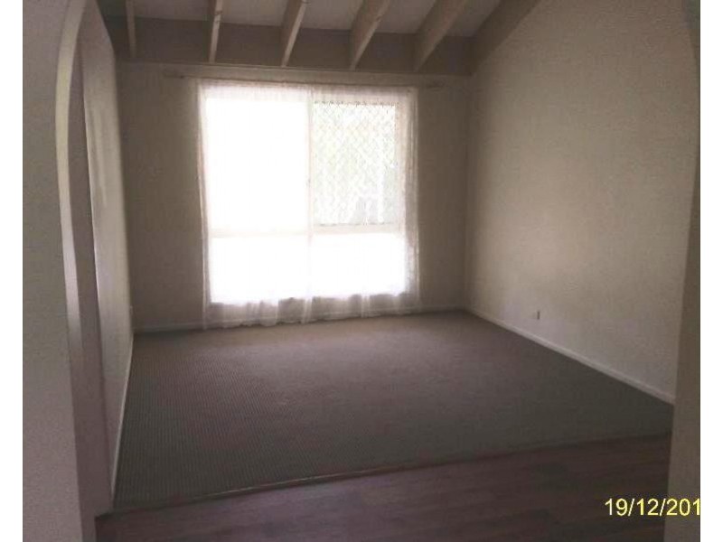 16 Sunningdale Avenue, Rochedale South QLD 4123