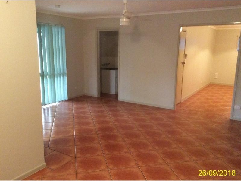 4 Oxley Court, Springwood QLD 4127