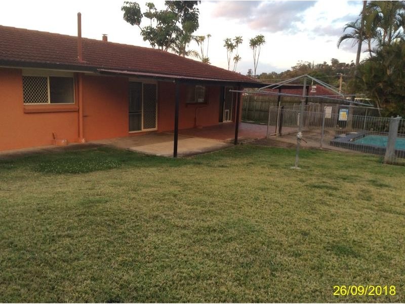 4 Oxley Court, Springwood QLD 4127