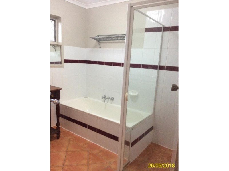 4 Oxley Court, Springwood QLD 4127