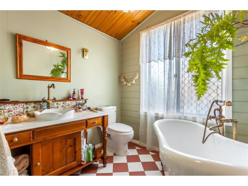 160 DRAYTON WELLCAMP ROAD, Glenvale QLD 4350