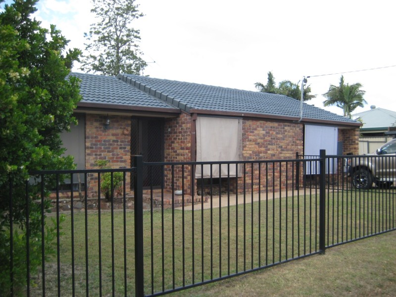 8 BOTTLEBRUSH DRIVE, Regents Park QLD 4118