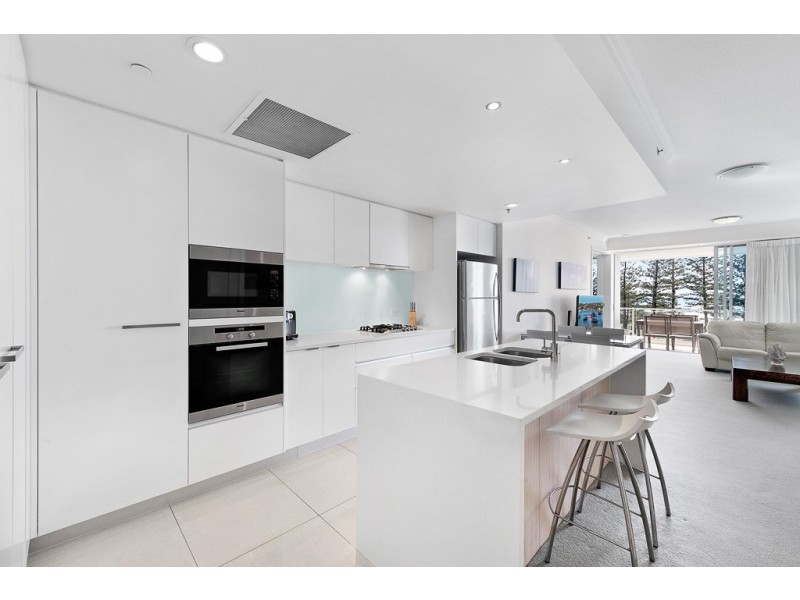 402/110 Marine Parade, Coolangatta QLD 4225