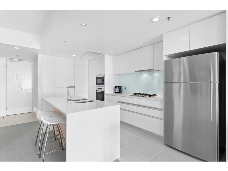 402/110 Marine Parade, Coolangatta QLD 4225