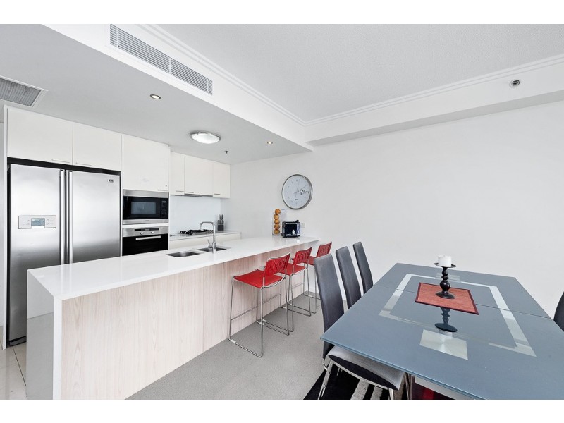 204/110 Marine Parade, Coolangatta QLD 4225