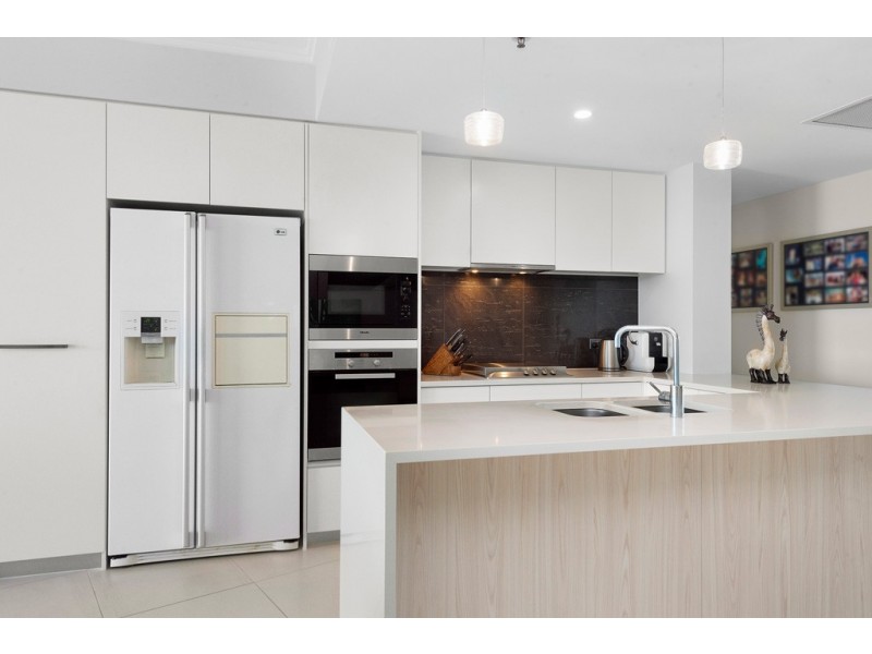 807/110 Marine Parade, Coolangatta QLD 4225