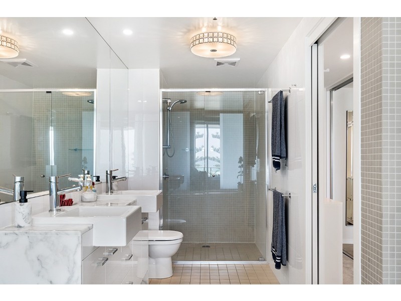 303/120 Marine Parade, Coolangatta QLD 4225