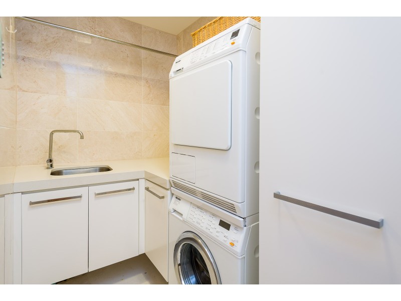 1505/110 Marine Parade, Coolangatta QLD 4225