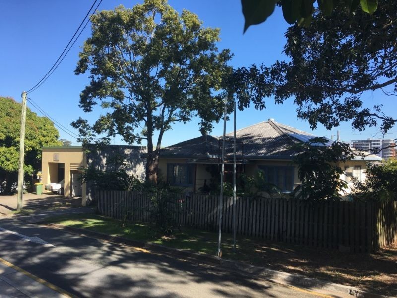 4-6 Oban Lane, Southport QLD 4215