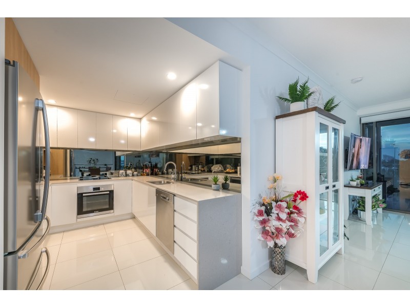 304/9-15 Markeri Street, Mermaid Beach QLD 4218