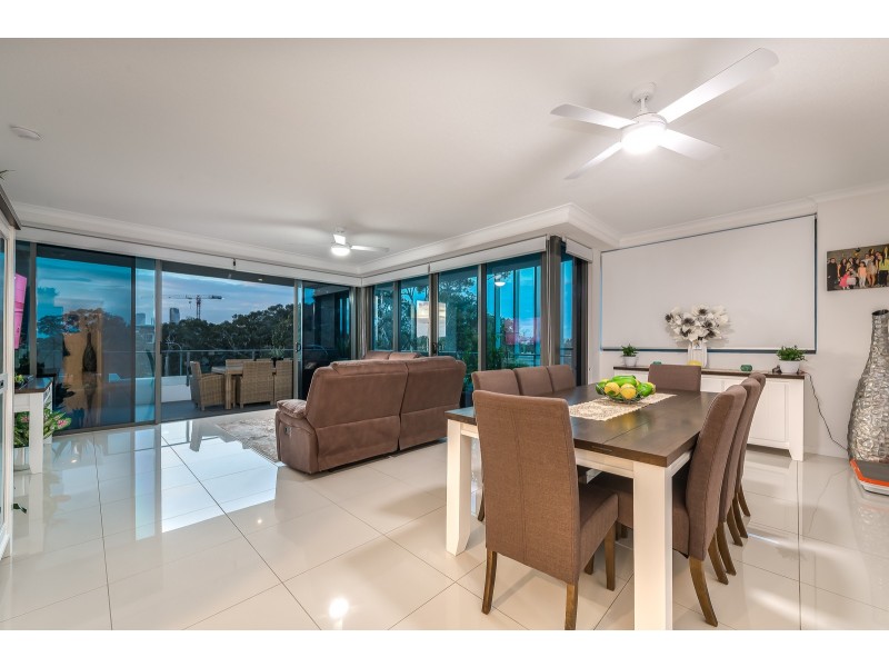 304/9-15 Markeri Street, Mermaid Beach QLD 4218