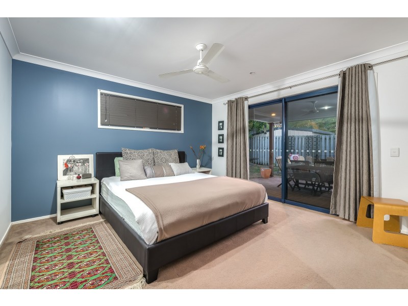 41 Cobb and Co Drive, Oxenford QLD 4210