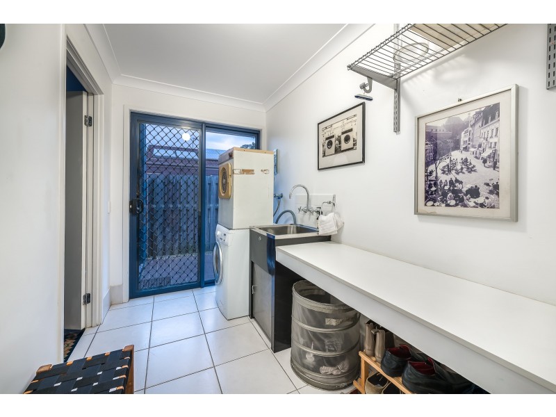 41 Cobb and Co Drive, Oxenford QLD 4210