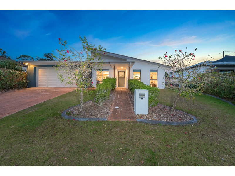 41 Cobb and Co Drive, Oxenford QLD 4210