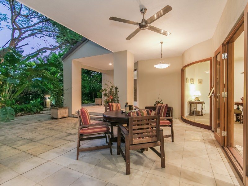 1608 Richmond Court, Hope Island QLD 4212