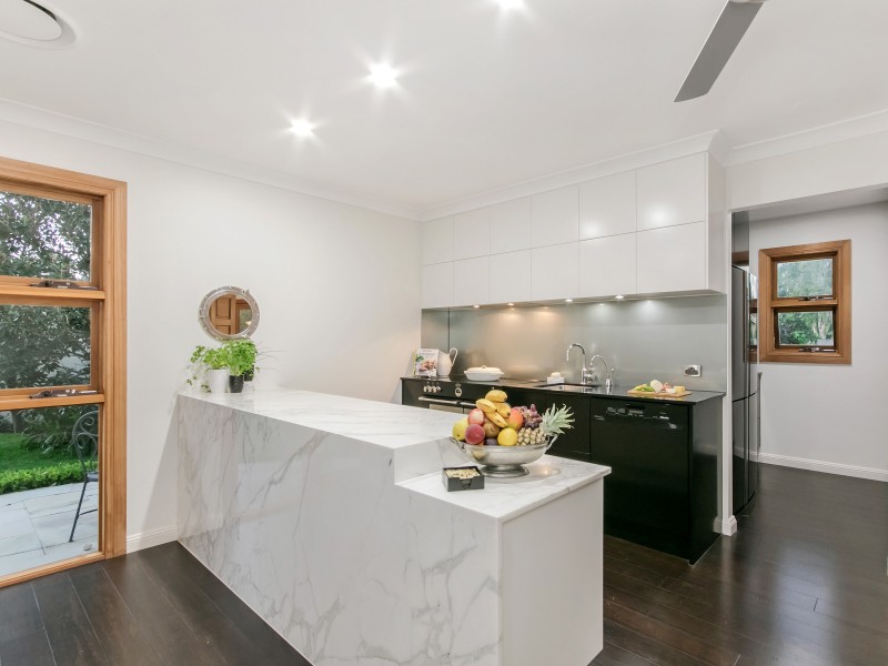 1608 Richmond Court, Hope Island QLD 4212