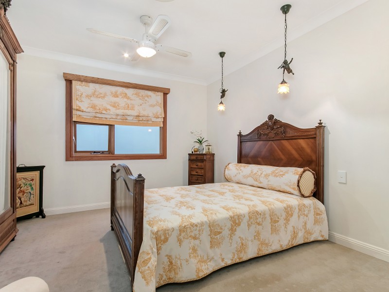 1608 Richmond Court, Hope Island QLD 4212