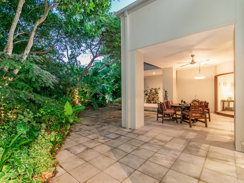 1608 Richmond Court, Hope Island QLD 4212