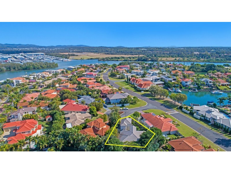 1608 Richmond Court, Hope Island QLD 4212