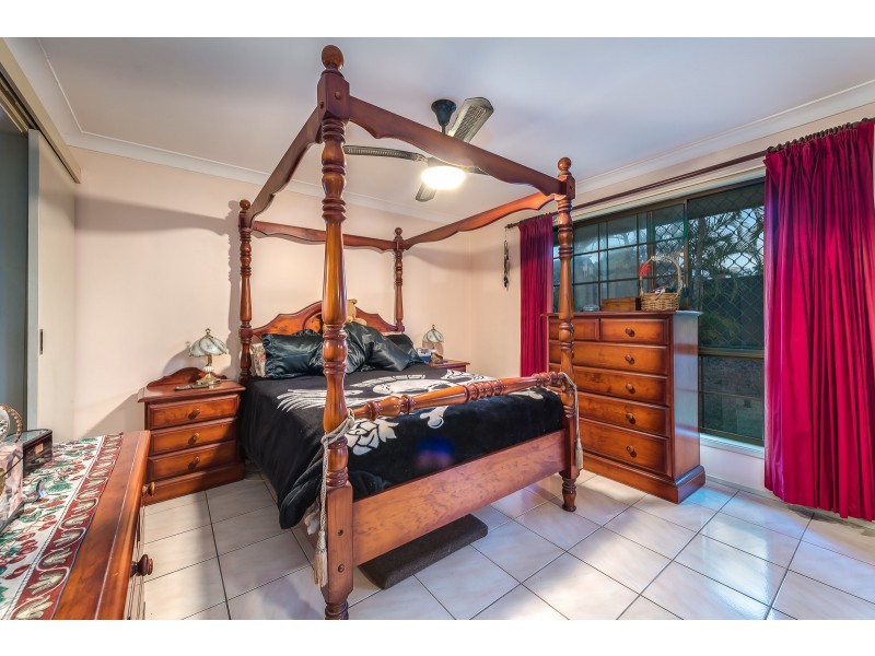 23 Kincaid Drive, Highland Park QLD 4211