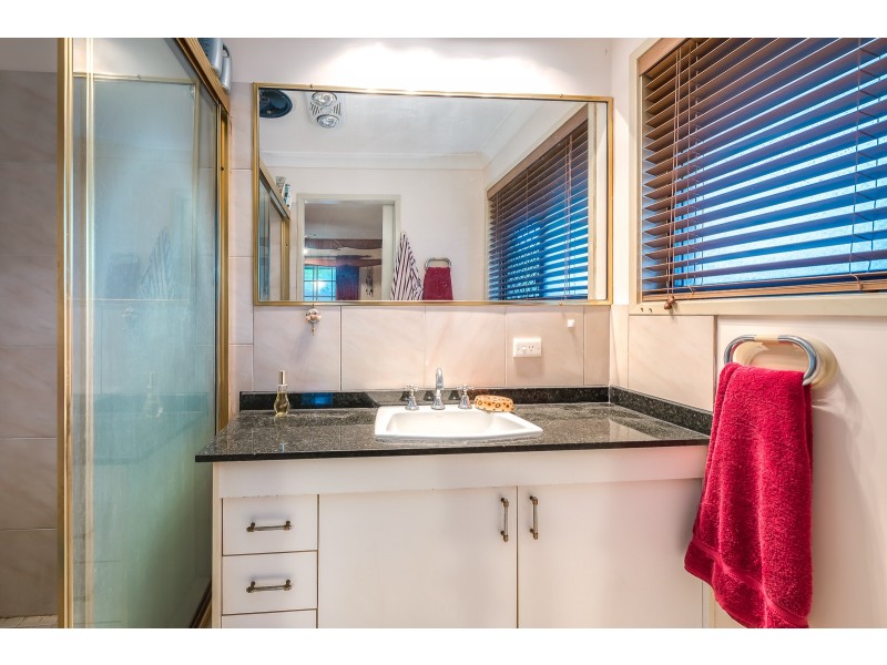 23 Kincaid Drive, Highland Park QLD 4211