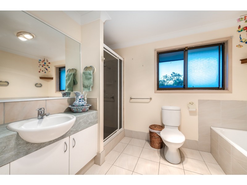 23 Kincaid Drive, Highland Park QLD 4211