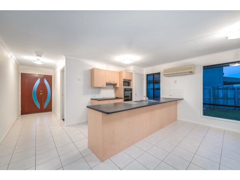 60 Highcrest Circuit, Molendinar QLD 4214