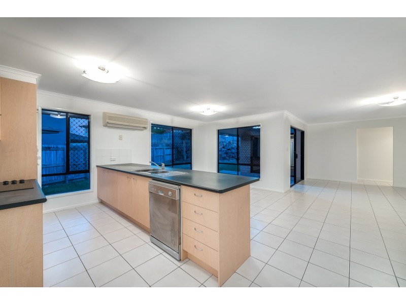 60 Highcrest Circuit, Molendinar QLD 4214
