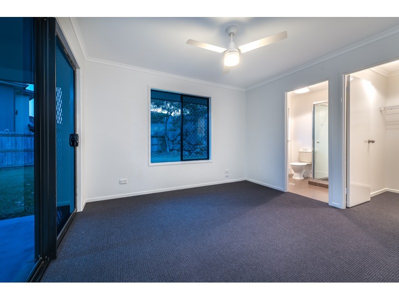 60 Highcrest Circuit, Molendinar QLD 4214