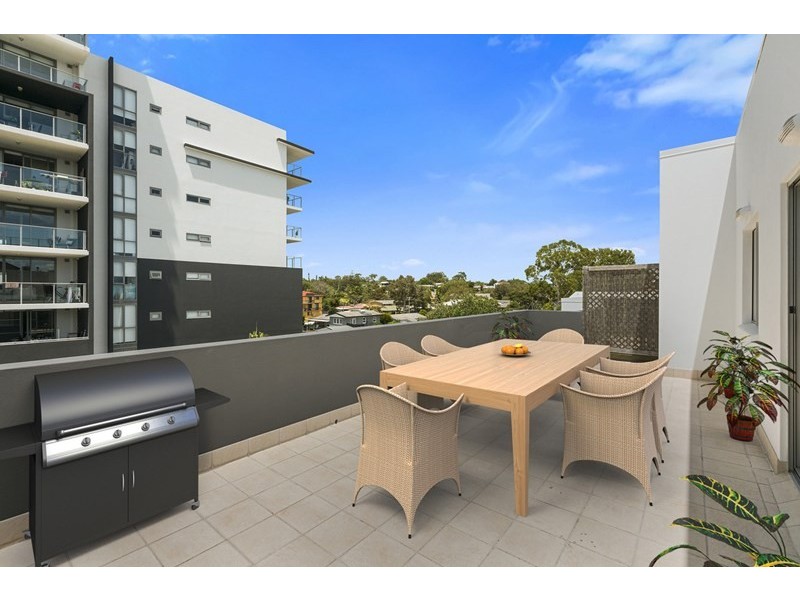 13/18-22 Parker Street, Labrador QLD 4215