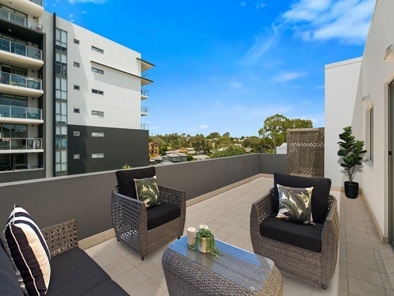 13/18-22 Parker Street, Labrador QLD 4215