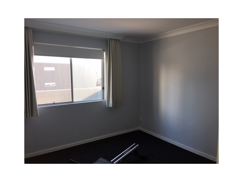 13/18-22 Parker Street, Labrador QLD 4215