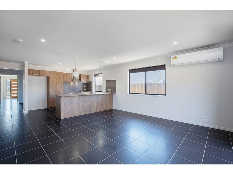 79 Arrowsmith Crescent, Ormeau Hills QLD 4208