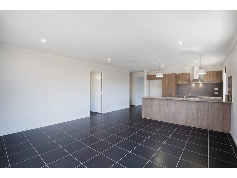 79 Arrowsmith Crescent, Ormeau Hills QLD 4208