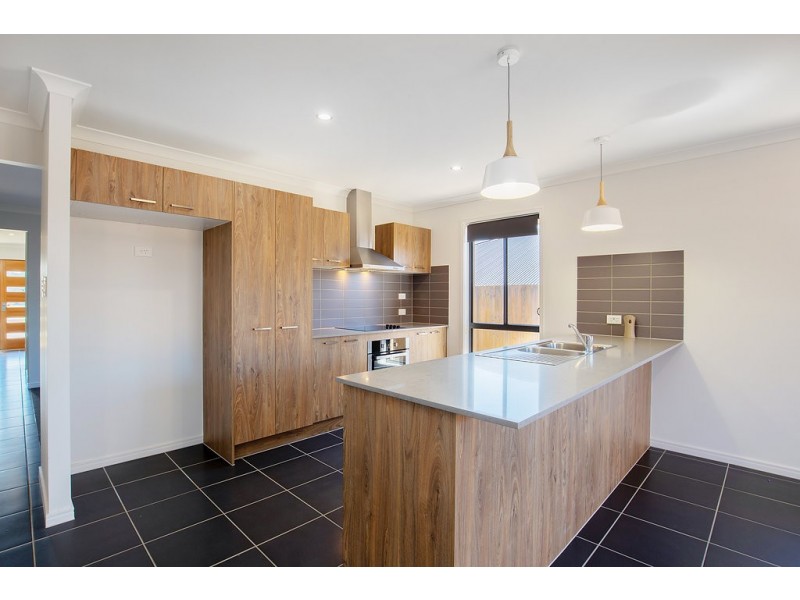 79 Arrowsmith Crescent, Ormeau Hills QLD 4208