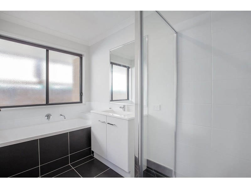 79 Arrowsmith Crescent, Ormeau Hills QLD 4208