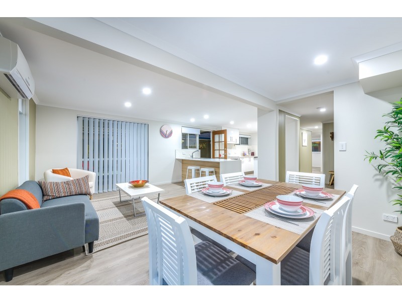 4 Ashgrove Avenue, Runaway Bay QLD 4216