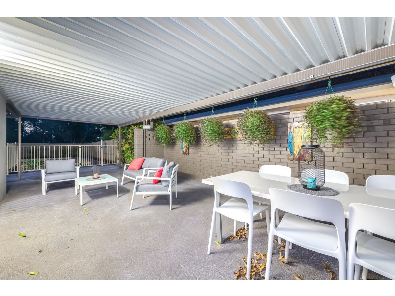 4 Ashgrove Avenue, Runaway Bay QLD 4216