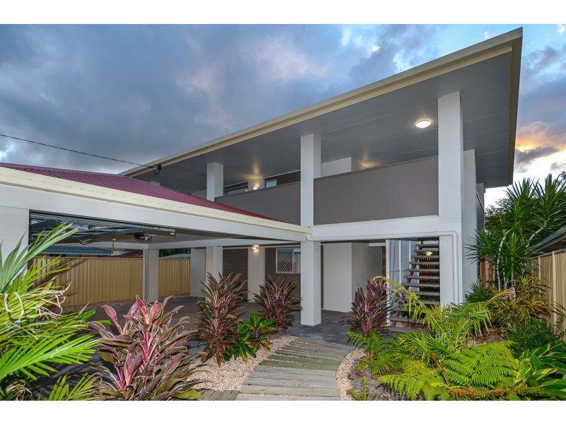 4 Ashgrove Avenue, Runaway Bay QLD 4216