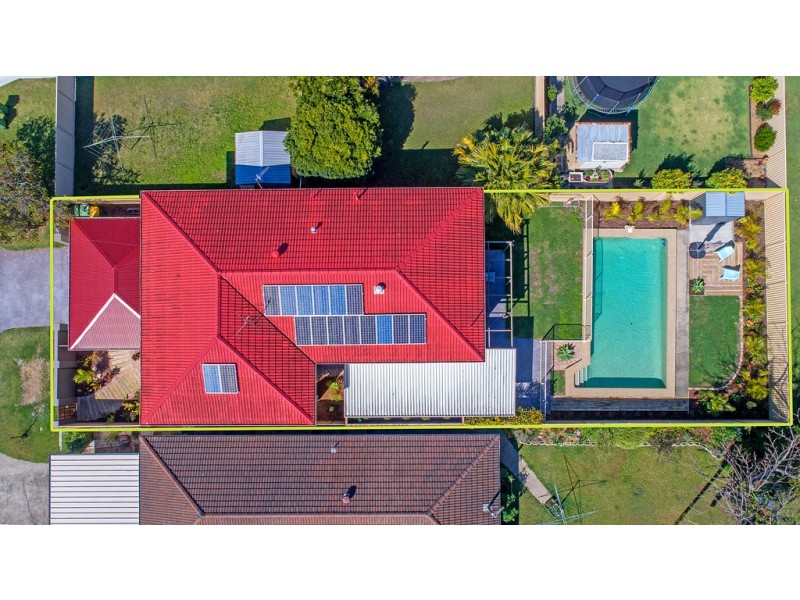 4 Ashgrove Avenue, Runaway Bay QLD 4216