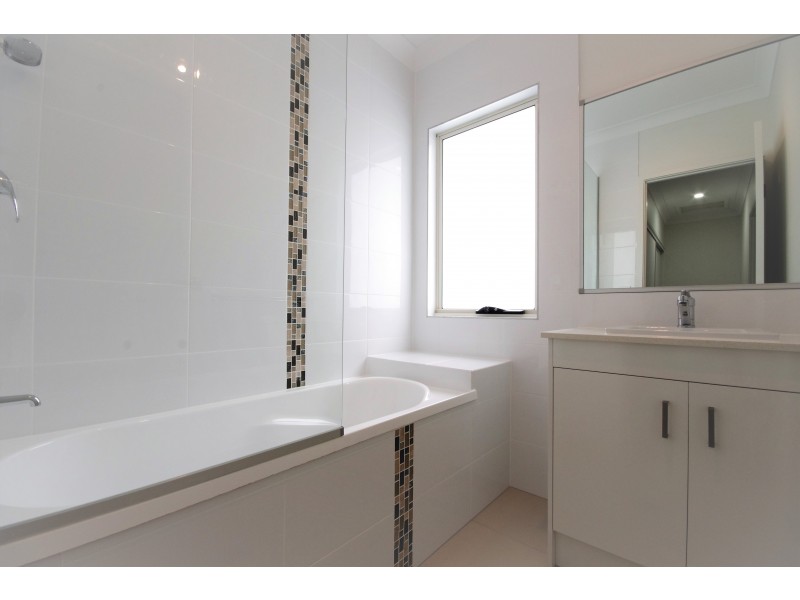 23 Oakwood Street, Pimpama QLD 4209