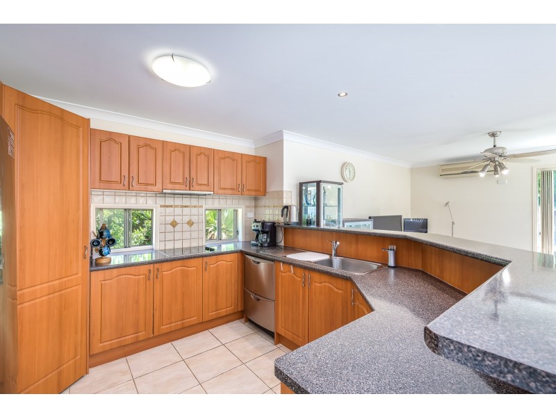 16 Palm Street, Pacific Pines QLD 4211